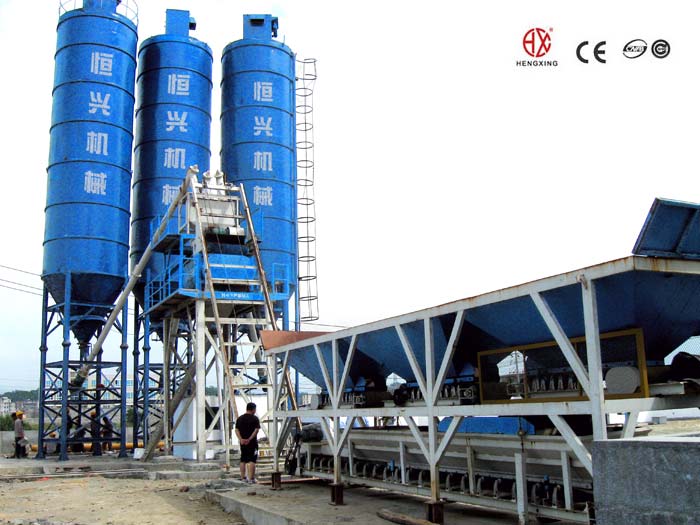 快裝式(提鬥式(shì))混凝土攪拌設備(bèi)