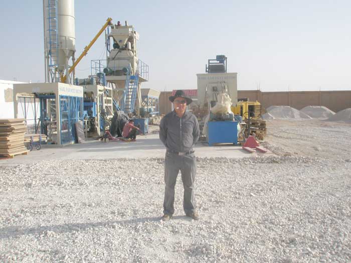 沙特砌塊成(cheng)型機客戶