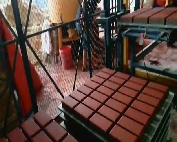 透(tòu)水磚生産線(xiàn)- 恒興透水磚(zhuan)機視頻