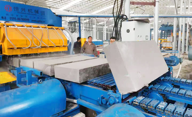 泡沫混(hùn)凝土自(zi)保溫砌(qì)塊設備(bèi)生産工(gōng)藝