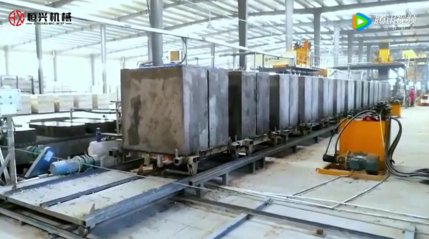 陶粒(lì)自保溫(wēn)砌塊生(sheng)産線