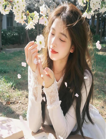 《恐婚：逃跑计划》剪辑手法分析：节奏把控与转场技巧探讨