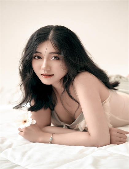 探秘《全美超模大赛第十二季》的文化符号与象征意义